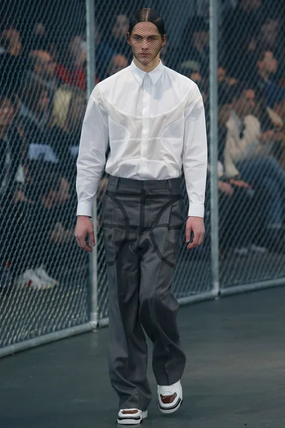 Look 53